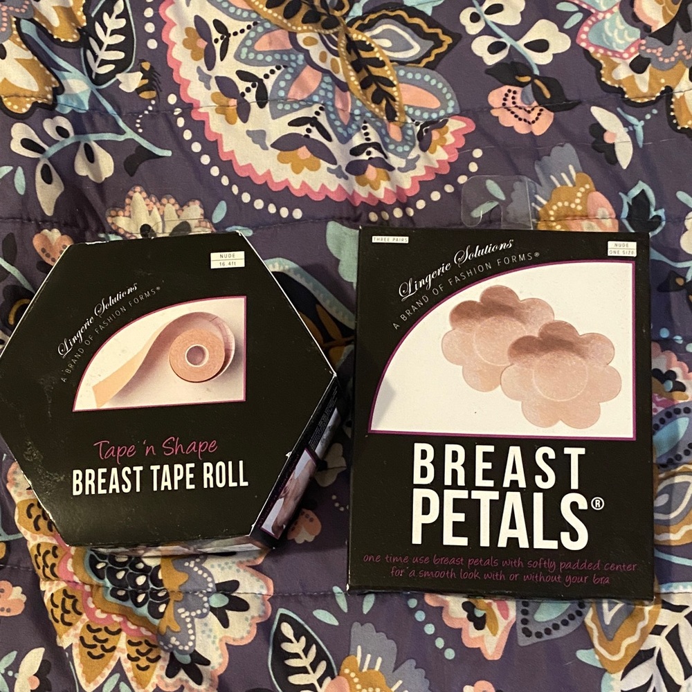 Lingerie Solutions Breast Tape Roll and Petals Set